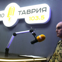 В Херсонской области росгвардеец в прямом эфире рассказал о буднях защитников Отечества