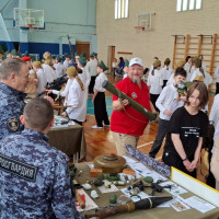 В Самаре росгвардейцы оценили мастерство юнармейцев в «Смотре строя и песни»