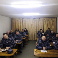 В Херсонской области сотрудники Госавтоинспекции провели с росгвардейцами занятие по безопасности дорожного движения