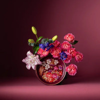 Flowwow и Жостовская фабрика представили коллаборацию к 8 Марта