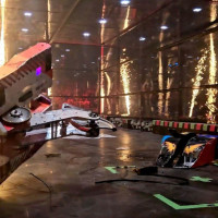 VESPER: робот, атакующий как пчела