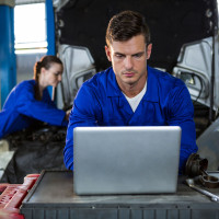 Веб-аналитика для автоуслуг: как понять, что реклама работает