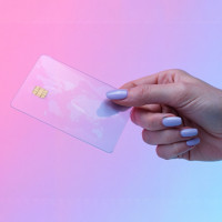 Карты будущего: гибкие дисплеи, динамические CVV и встроенная биометрия