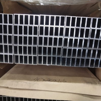 Алюминиевая профильная труба: технические характеристики и критерии выбора для металлоконструкций