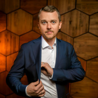 Как вы относитесь к личному бренду в бизнесе?