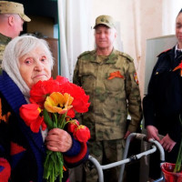 Росгвардейцы навестили ветеранов-долгожителей в Херсонской области