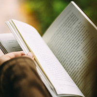 Почему книги без сюжета остаются в памяти?