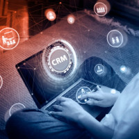 Как настроить CRM-цепочки, которые продают без участия менеджера