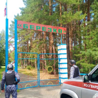 Росгвардия обеспечивает охрану детских оздоровительных лагерей в Омске и Омской области