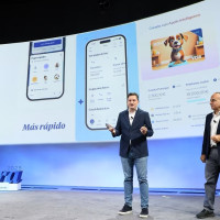 BBVA и Apple Intelligence: как нейросеть рисует дизайн карты за 10 секунд