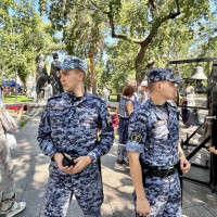 Росгвардейцы приняли участие в крестном ходе в День крещения Руси в Омске