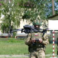 В подразделении омского ОМОН «Штурм» Росгвардии прошли тренировки по управлению беспилотниками