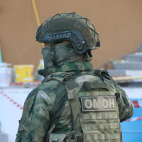 В Самаре сотрудники ОМОН Росгвардии оказали содействие военным следователям в проведении рейда