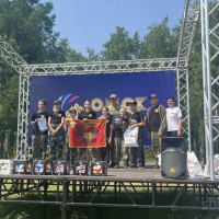 Сто подростков и полоса препятствий: «Улыбка Сибири» поддержала городскую «Зарницу» в Омске