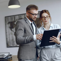 Мужской или женский голос для робота обзвона: как выбрать и проверить на цифрах