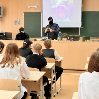 В Самаре сотрудники Росгвардии приняли участие в антитеррористической акции в лицее имени Дениса Лазутина