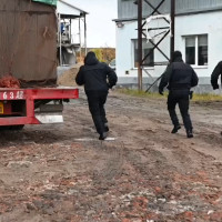 Росгвардейцы приняли участие во втором этапе операции «Нелегал-2026» в Омской области
