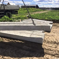 «Фундамент на ЖБ сваях в Подмосковье: когда он реально выгоднее ленты и плиты»