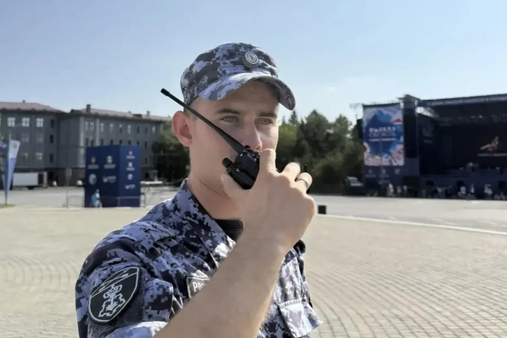Иванов Александр: Росгвардия обеспечила правопорядок на фестивале  &laquo;Вектор фест-2026&raquo; в Омске