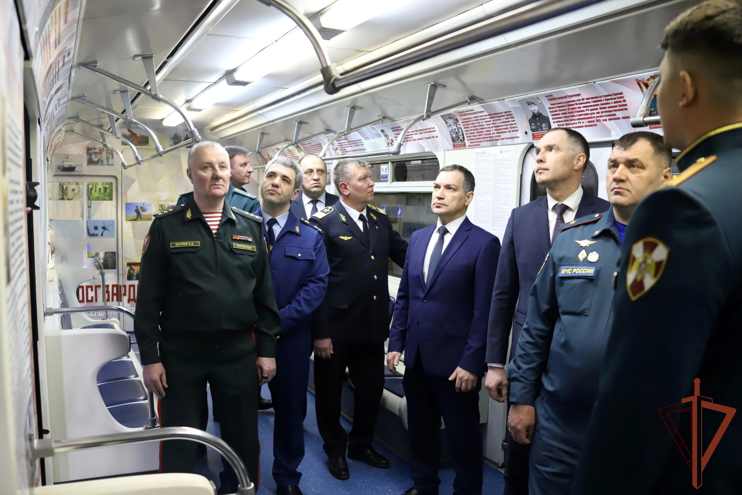 Тематический вагон-музей к юбилею Росгвардии запущен в новосибирском метрополитене Тематический вагон-музей к юбилею Росгвардии запущен в новосибирском метрополитене