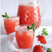 Клубничный лимонад