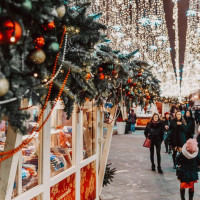 Россияне в преддверии Нового года больше всего тратили на ювелирные украшения и книги