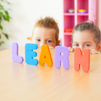 Бизнес-идея: студия по обучению детей иностранным языкам