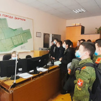 В Башкирии для учеников кадетских классов провели экскурсию в отдел вневедомственной охраны