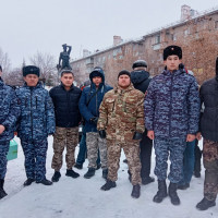 В Белорецке сотрудники вневедомственной охраны Росгвардии приняли участие в церемонии возложения цветов к мемориалу погибшим воинам-интернационалистам