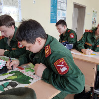 В Башкирии кадеты подшефного класса Росгвардии приняли участие в выставке рисунков