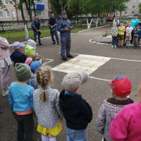 В Бирске росгвардейцы провели урок безопасности для воспитанников детского сада