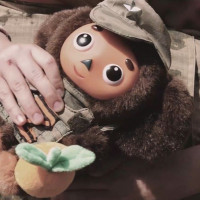 Росгвардия опубликовала трогательный видеоролик о девочке и чебурашке