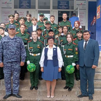 В День знаний в подшефных классах Росгвардии города Стерлитамак и Дюртюли традиционно прошли торжественные линейки