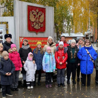 Юные зеленоградцы побывали в гостях в конном полку полиции