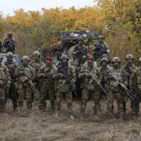 Росгвардейцы в зоне СВО записали видеопоздравление с Днем народного единства