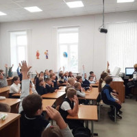 Сотрудники Центрального округа столицы провели викторину с учащимися школ по знанию «Конституции РФ»