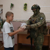 Росгвардейцы помогают сельским школам и детским садам в ДНР