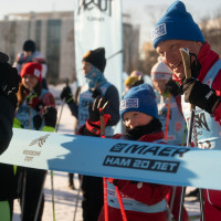 Звездно-космическая гонка и семейные лыжные соревнования в «Лужниках» собрали свыше 500 человек