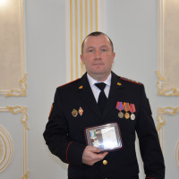 Медалью «За доблесть» награжден спасший двух детей росгвардеец из Башкирии