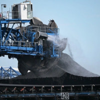 Греф оценил эффект от ужесточения налогов для угольщиков