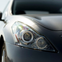 Автосалоны России повысили цены на машины и отменили программы лояльности