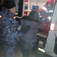 В Омске Росгвардейцы помогли   мужчине, оказавшемуся в беспомощном состоянии