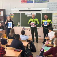 В Омске офицер Росгвардии принял участие в проведении мероприятии для школьников «Детям безопасный путь»