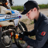 На международном ралли «Шелковый путь – 2025» представили новое моторное масло для мотоциклистов