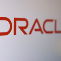 Oracle ведет переговоры с Meta о $20-миллиардном контракте на облачные мощности для ИИ