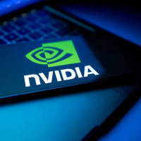 Акции Nvidia приблизились к рекордной рыночной капитализации в $5 триллионов