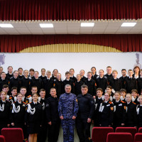 В Йошкар-Оле росгвардейцы провели для школьников урок мужества, посвященный Дню Героев Отечества