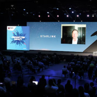 Starlink потеряла связь с одним из спутников на орбите
