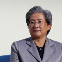 Министр торговли Китая встретился с гендиректором AMD в Пекине