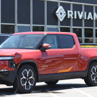 Rivian делает стратегический поворот в сторону автономного вождения нового поколения